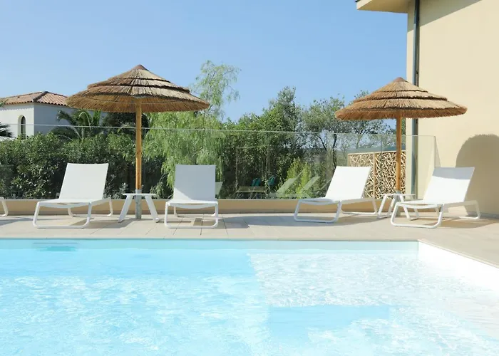 Storia D'estate LʼÎle-Rousse