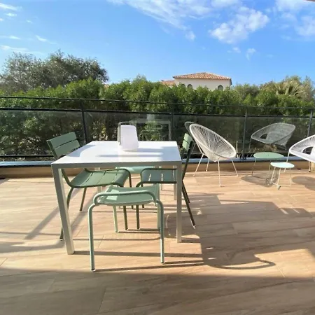 Storia D'estate LʼÎle-Rousse