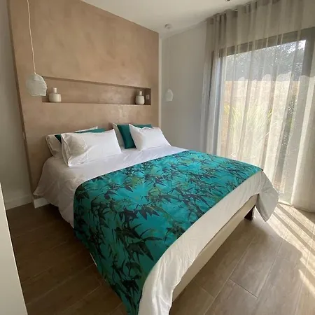 Storia D'estate LʼÎle-Rousse