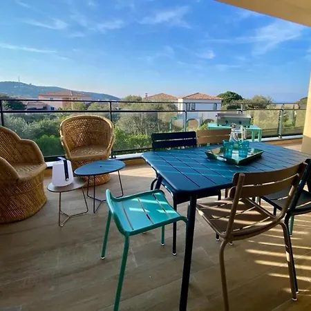 Storia D'estate LʼÎle-Rousse