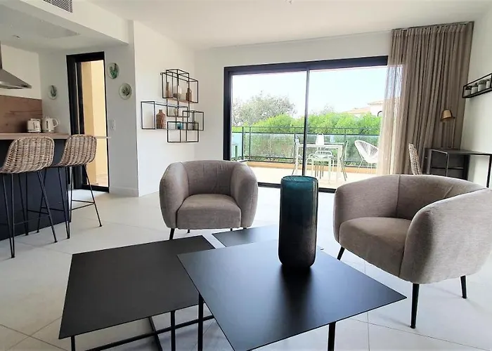 Résidence Storia D'estate 4* LʼÎle-Rousse