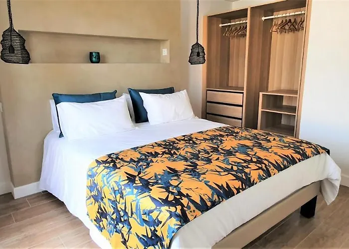 Storia D'estate L'Ile-Rousse (Corsica)