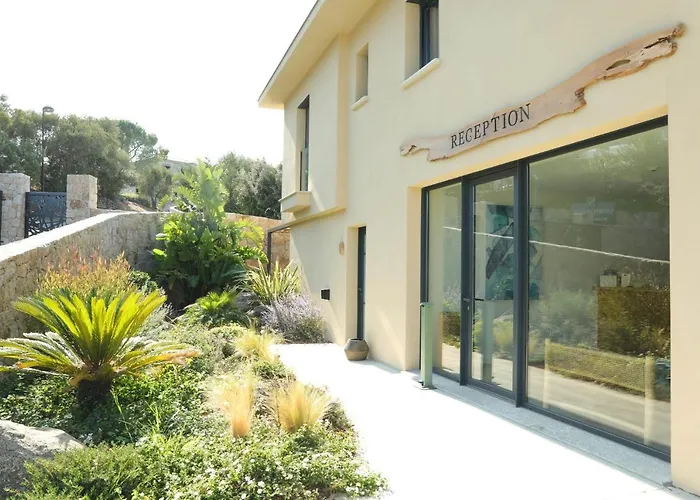 Storia D'estate L'Ile-Rousse (Corsica)